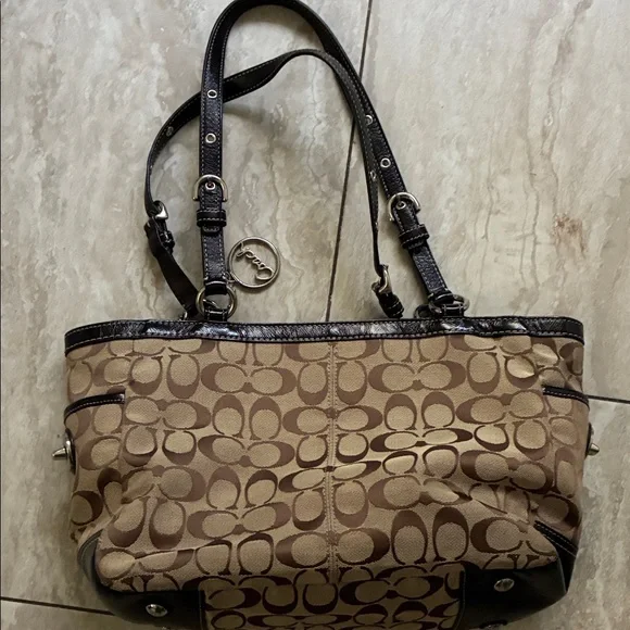 Coach Tan and Brown Signature Shoulder Bag - Picture 3 of 6